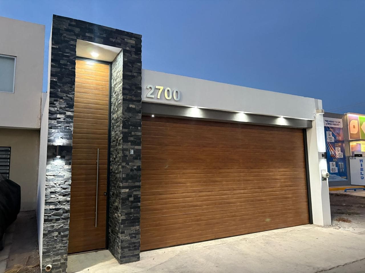 Casa moderna en venta - imagen 1